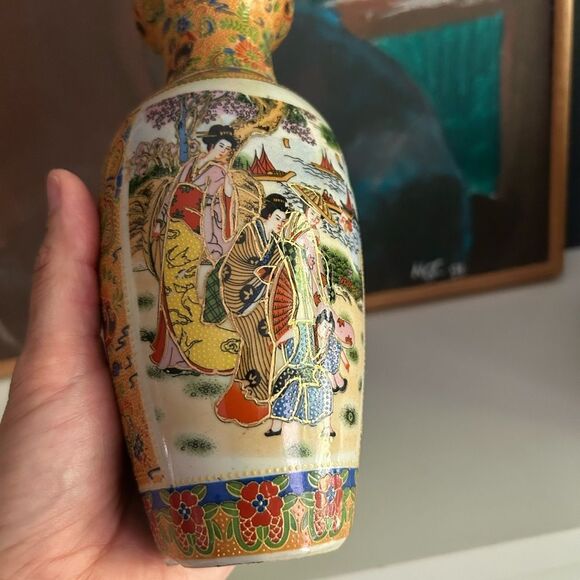 Vtg Hand Painted Satsuma Style Japanese Floral Geisha Porcelain Vase W Stamp 8” - Picture 4 of 16